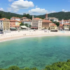 o que abre e fecha em Palhoça